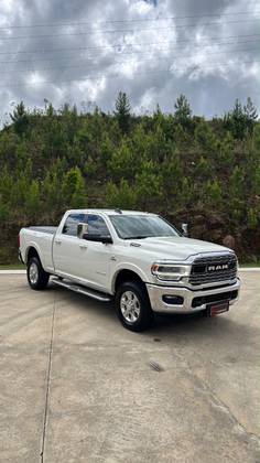 RAM 2500 6.7 I6 TURBO DIESEL LARAMIE CD 4X4 AUTOMÁTICO
