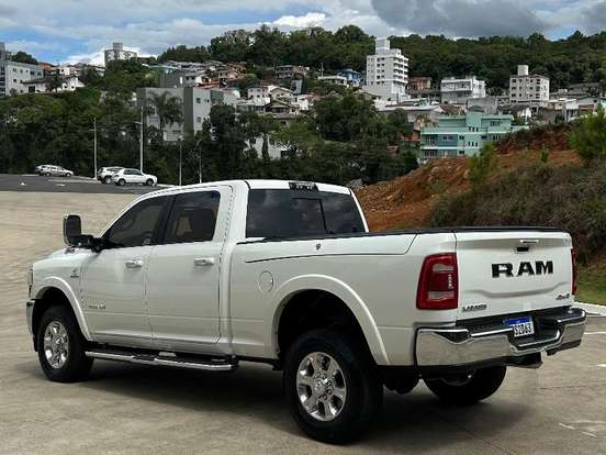 RAM-2500-6.7 I6 TURBO DIESEL LARAMIE CD 4X4 AUTOMÁTICO RAM-2500-2020