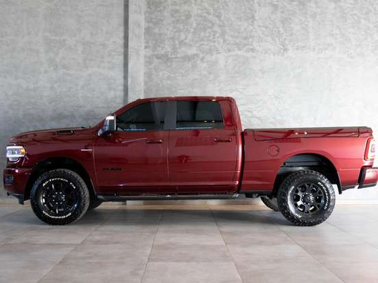 RAM-2500-6.7 I6 TURBO DIESEL LARAMIE NIGHT EDITION CD 4X4 AUTOMÁTICO RAM-2500-2023