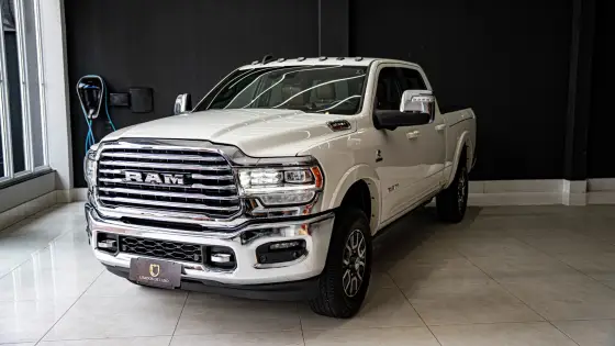 RAM 3500 6.7 I6 TURBO DIESEL LIMITED LONGHORN CD 4X4  AUTOMÁTICO