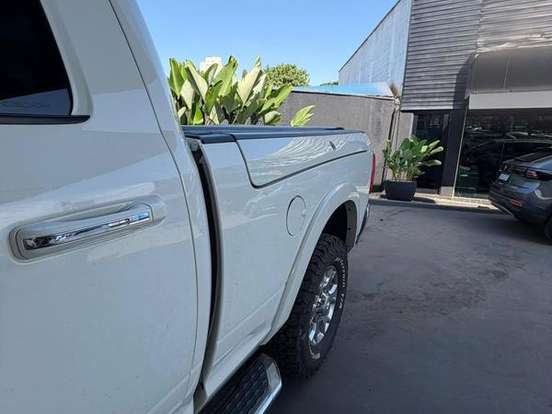 RAM-3500-6.7 I6 TURBO DIESEL LARAMIE CD 4X4 AUTOMÁTICO RAM-3500-2022