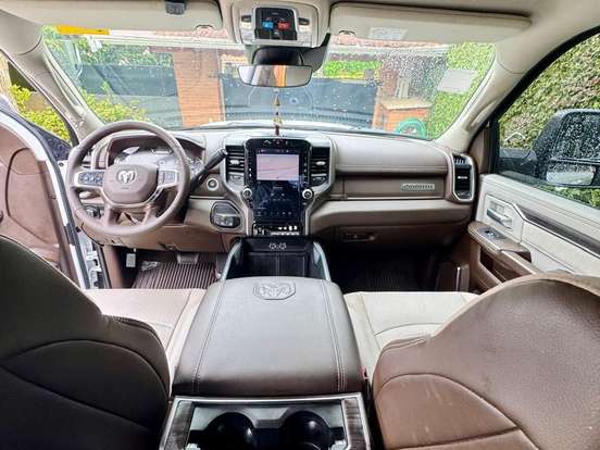 RAM-2500-6.7 I6 TURBO DIESEL LARAMIE CD 4X4 AUTOMÁTICO RAM-2500-2025