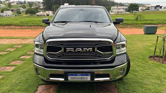 RAM CLASSIC 5.7 V8 GASOLINA LARAMIE CD 4X4 AUTOMÁTICO