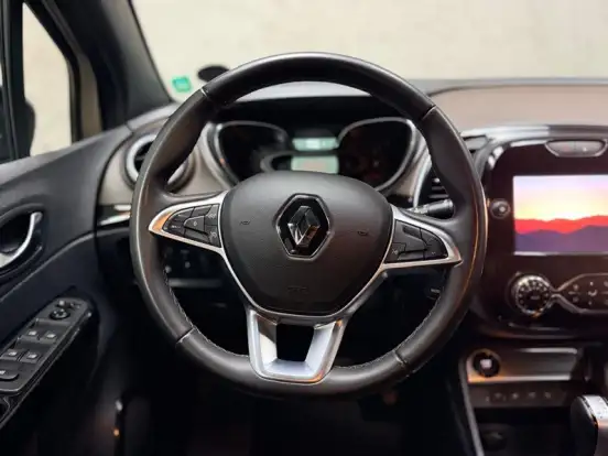 RENAULT-CAPTUR-2022