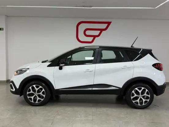 RENAULT-CAPTUR-2021