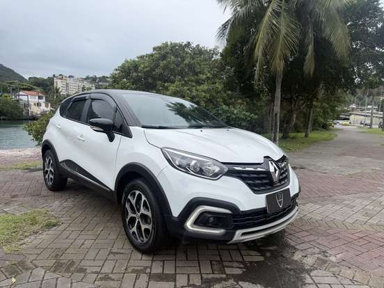 RENAULT-CAPTUR-2021
