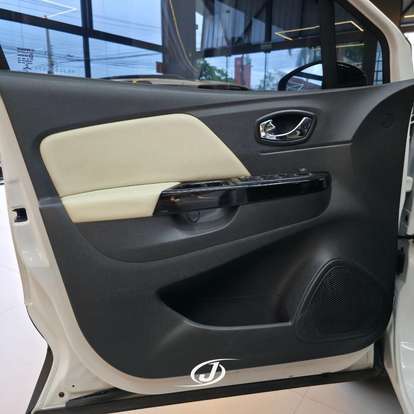 RENAULT-CAPTUR-2018