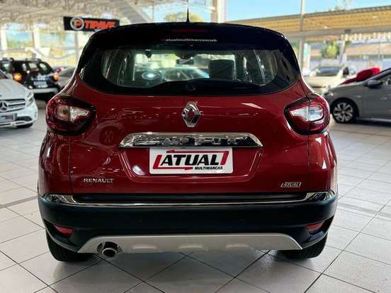 RENAULT-CAPTUR-2017