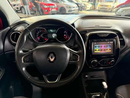 RENAULT-CAPTUR-2017