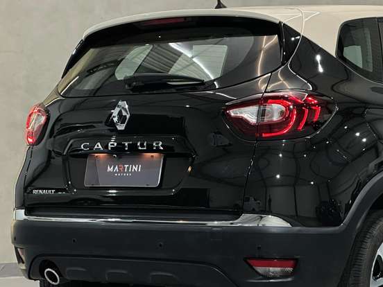 RENAULT-CAPTUR-2018