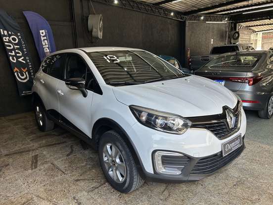 RENAULT-CAPTUR-2018
