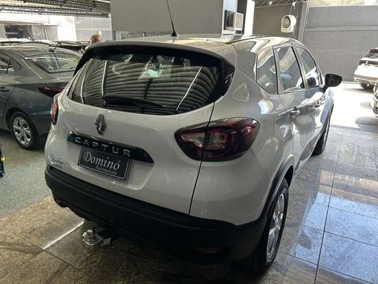 RENAULT-CAPTUR-2018
