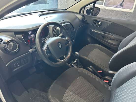 RENAULT-CAPTUR-2018
