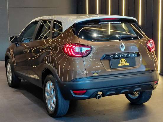 RENAULT-CAPTUR-2018