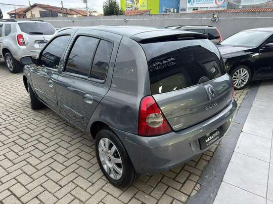 RENAULT-CLIO-2009