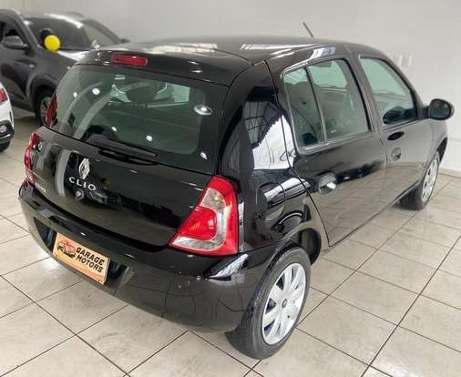 RENAULT-CLIO-2013