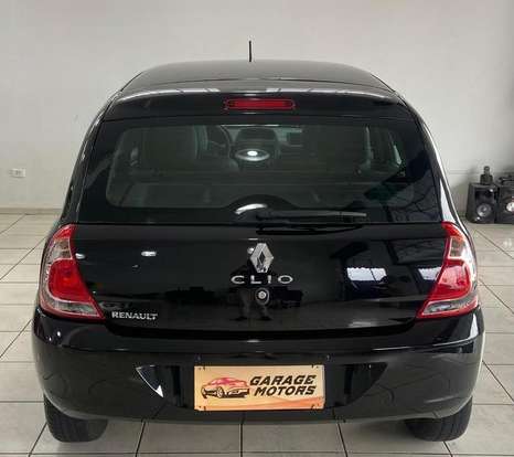 RENAULT-CLIO-2013