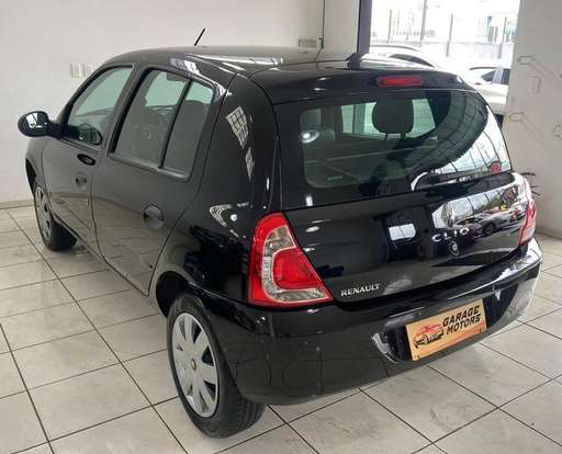 RENAULT-CLIO-2013
