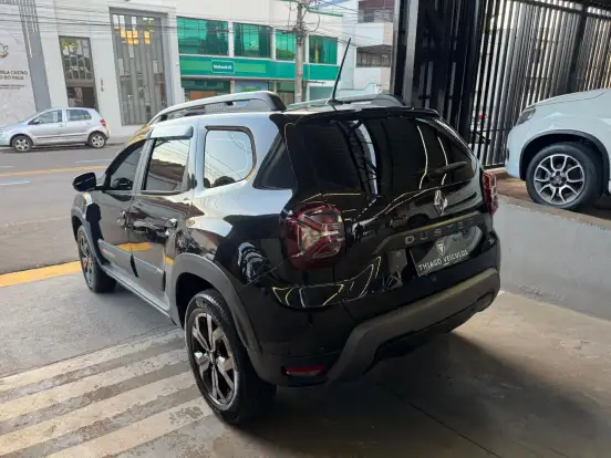 RENAULT-DUSTER-2024
