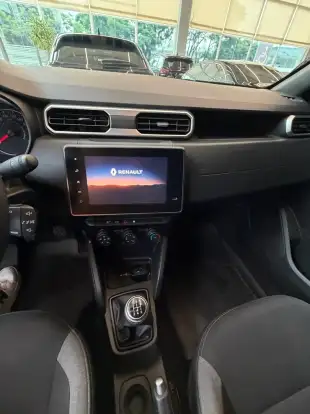 RENAULT-DUSTER-2020