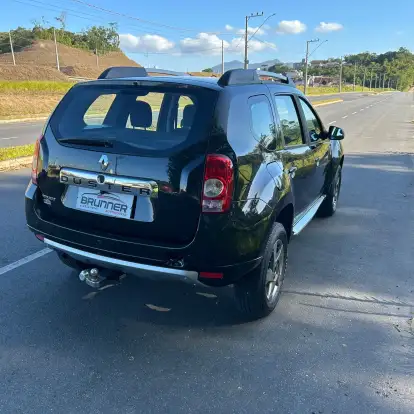 RENAULT-DUSTER-2013