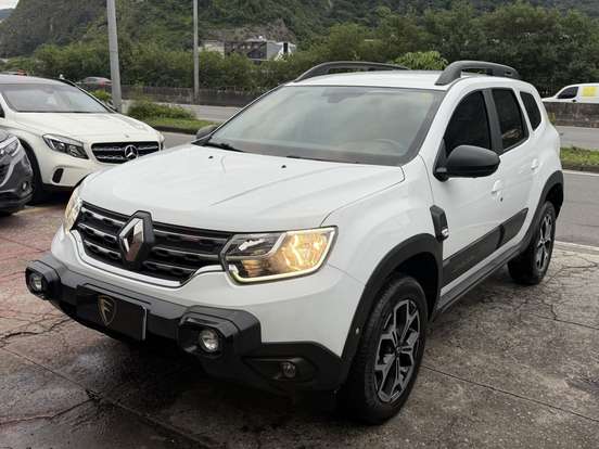 RENAULT-DUSTER-2023