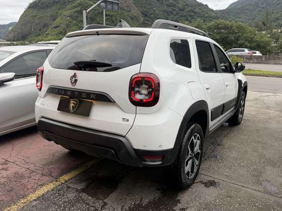 RENAULT-DUSTER-2023
