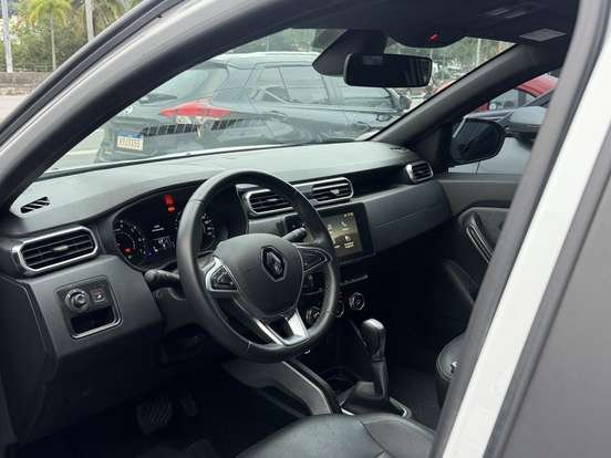 RENAULT-DUSTER-2023