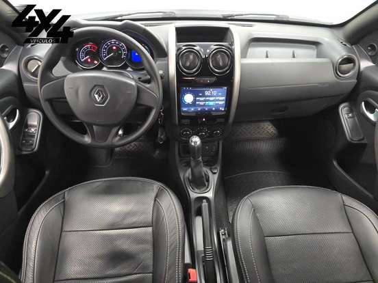 RENAULT-DUSTER-2018
