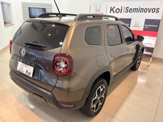 RENAULT-DUSTER-2022