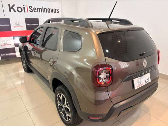 RENAULT-DUSTER-2022