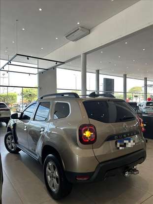 RENAULT-DUSTER-2023