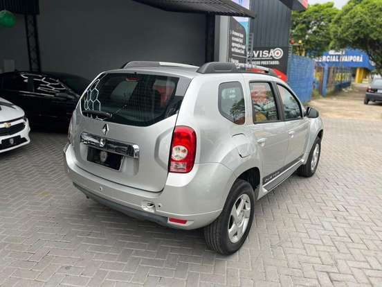RENAULT-DUSTER-2014