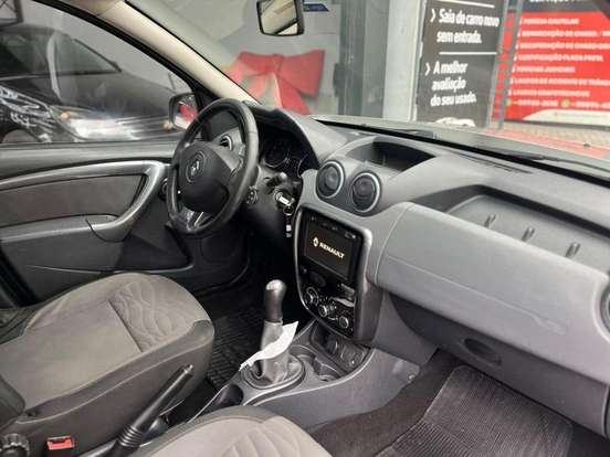 RENAULT-DUSTER-2014