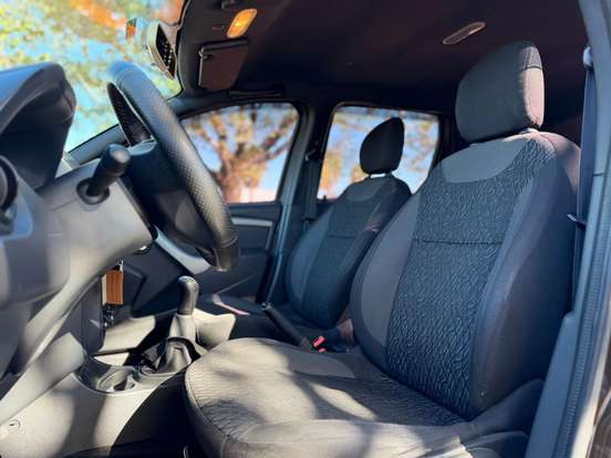 RENAULT-DUSTER-2015