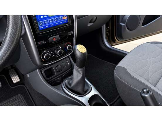 RENAULT-DUSTER-2013