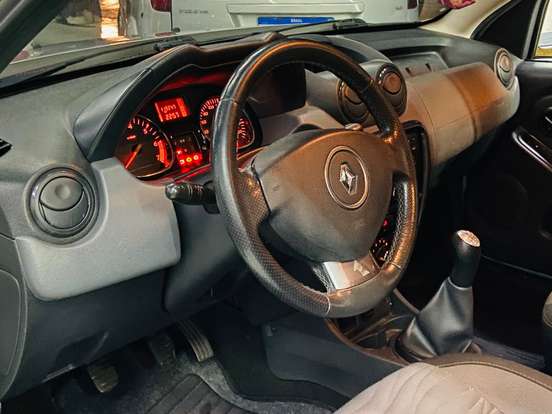 RENAULT-DUSTER-2013