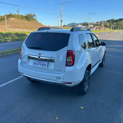 RENAULT-DUSTER-2013