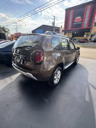 RENAULT-DUSTER-2015