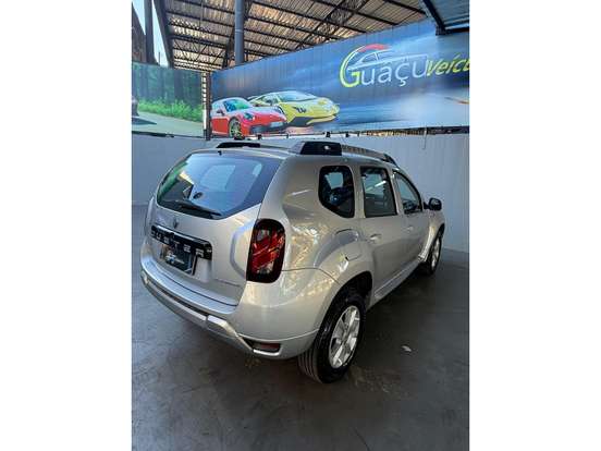 RENAULT-DUSTER-2016