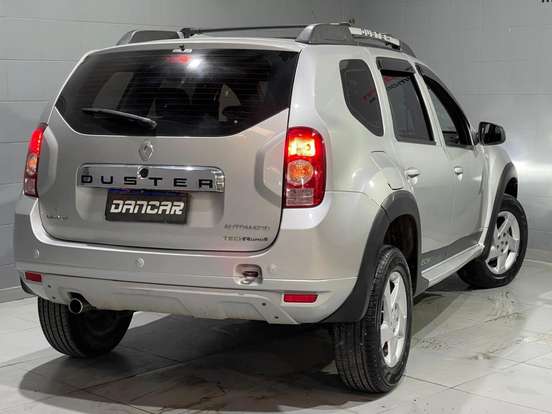 RENAULT-DUSTER-2012