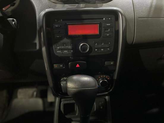 RENAULT-DUSTER-2012