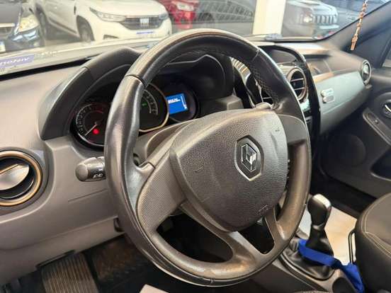 RENAULT-DUSTER-2016
