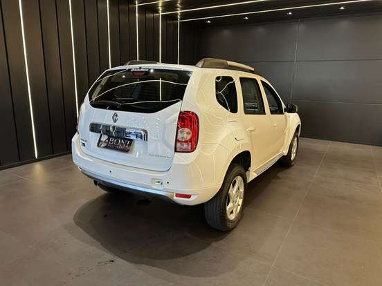 RENAULT-DUSTER-2012