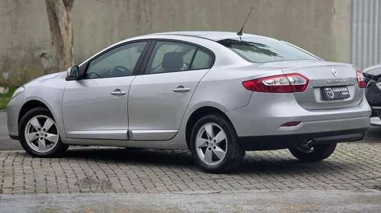 RENAULT-FLUENCE-2012