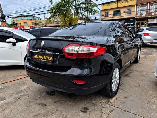 RENAULT-FLUENCE-2.0 DYNAMIQUE PLUS 16V FLEX 4P AUTOMÁTICO RENAULT-FLUENCE-2017