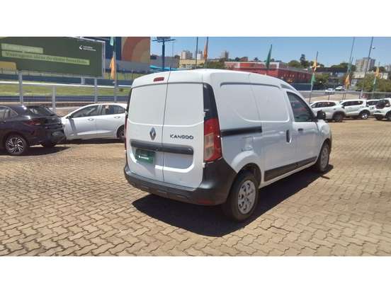RENAULT-KANGOO-2024