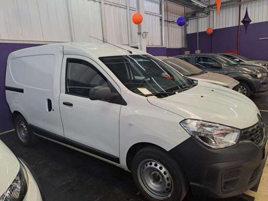 RENAULT-KANGOO-2024