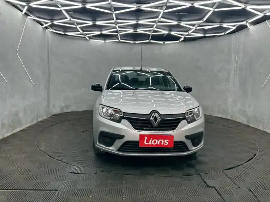 RENAULT-LOGAN-2023