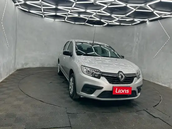 RENAULT-LOGAN-2023